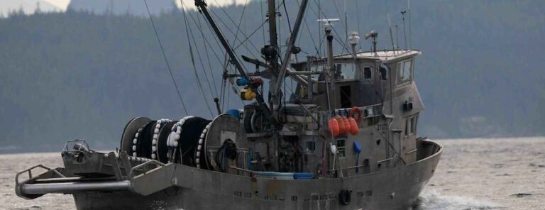 Conservation groups say federal investigation is scapegoating fishermen