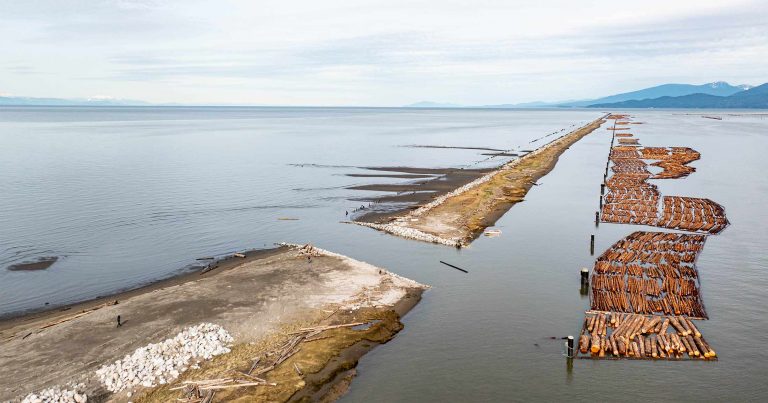 North Arm Jetty with a large notch in it.