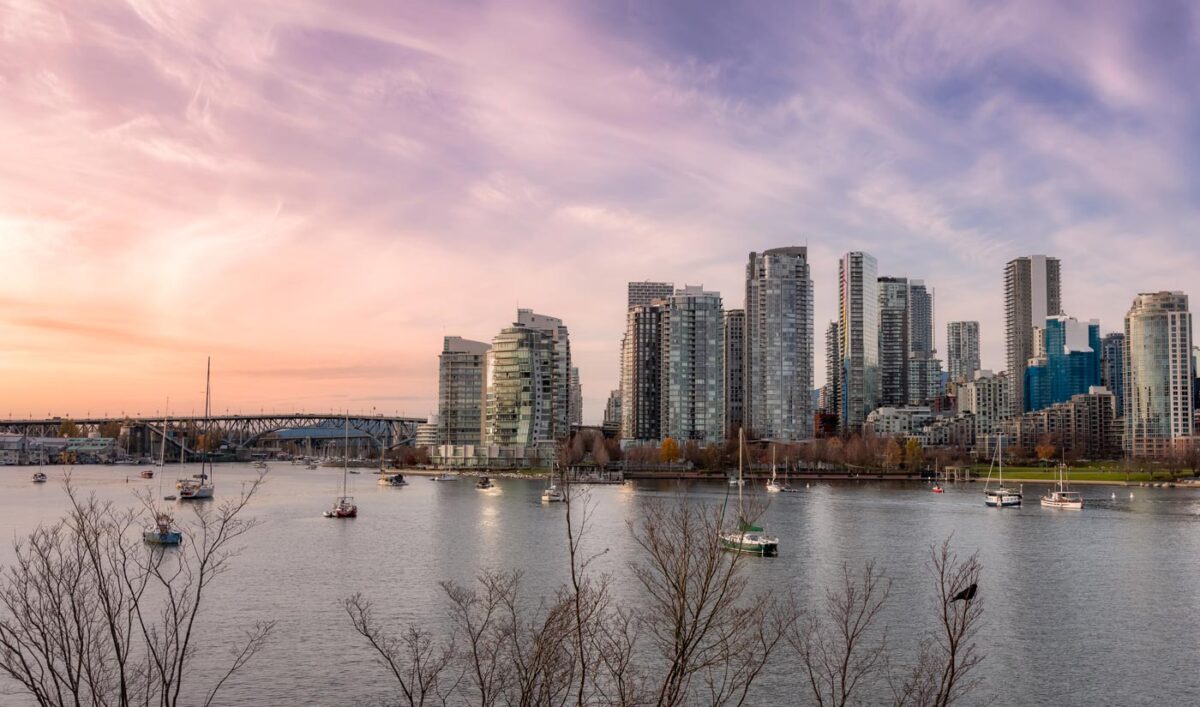 Stunning runrise on False Creek.